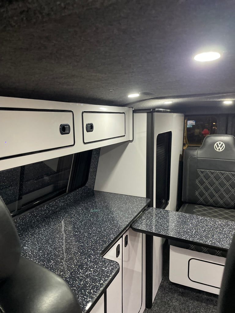 VW T5/T6 Rock & Roll Bed & Light gloss grey with Black Sparkle Worktop Units