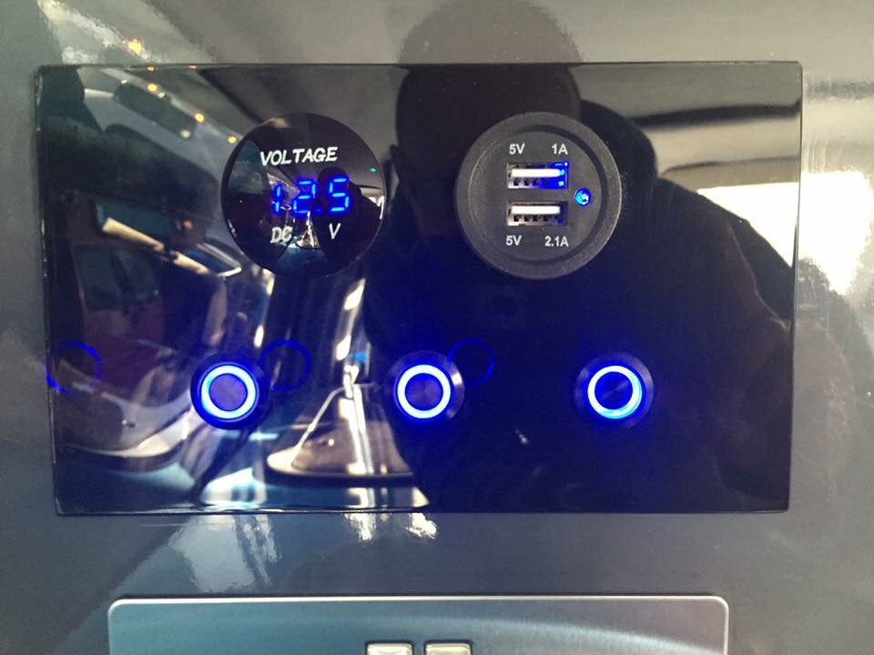 12v switch console with blue halo switches, volt display and dual USB